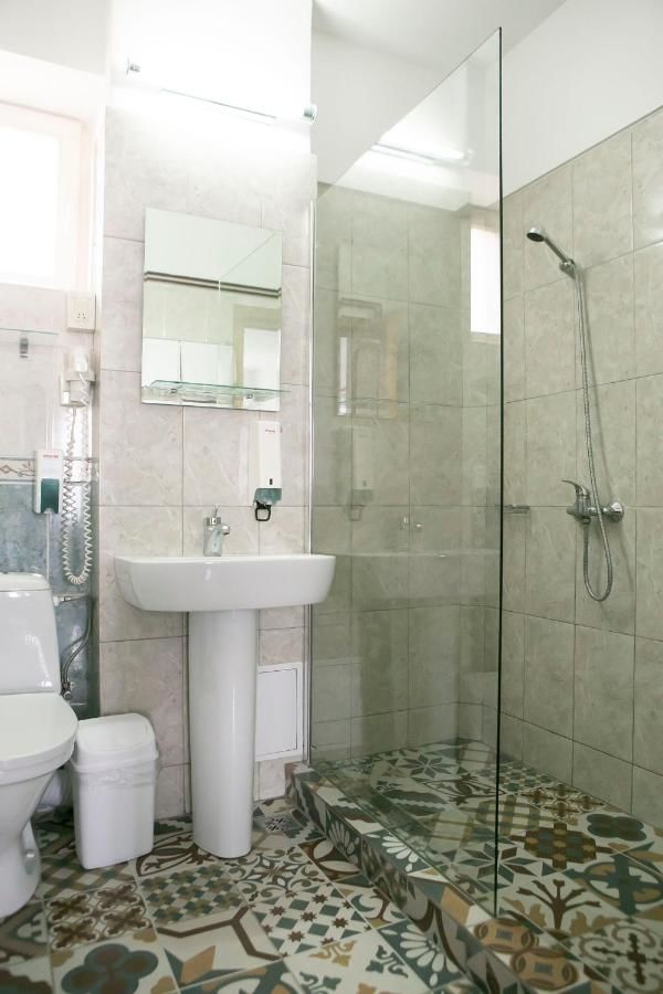 Отель Vila Belvedere Галац-17